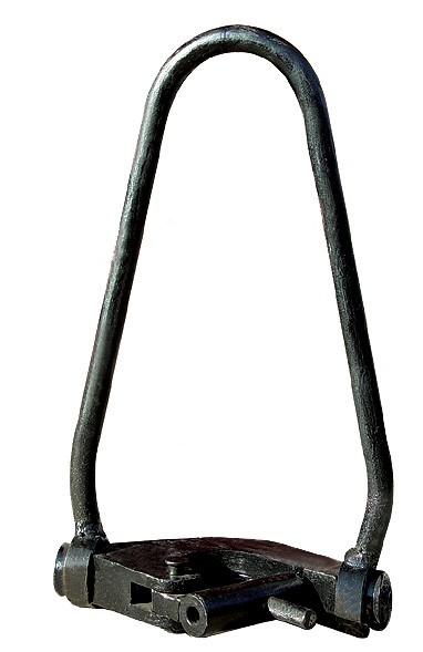 機(jī)上主動(dòng)鉆桿提引梁